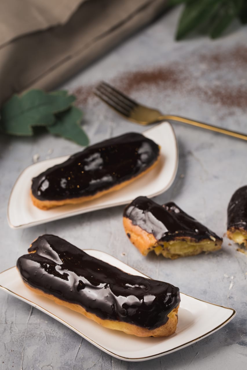 Choclate Creme Eclair
